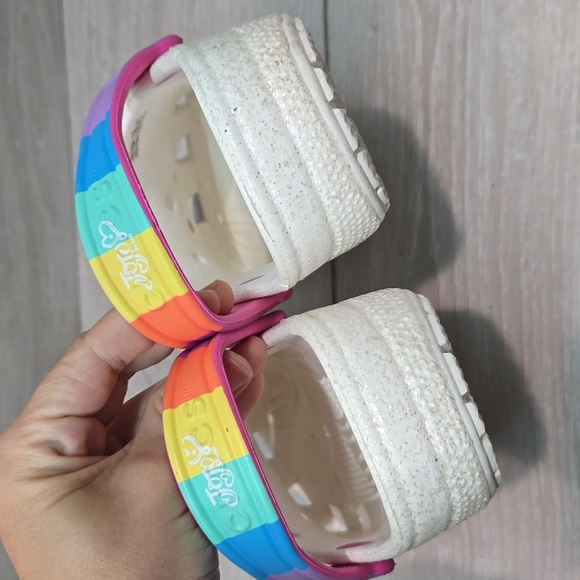 Crocs Kids Girl Colorful Strap Clogs Mule Shoes Sz J2 - Picture 6 of 11